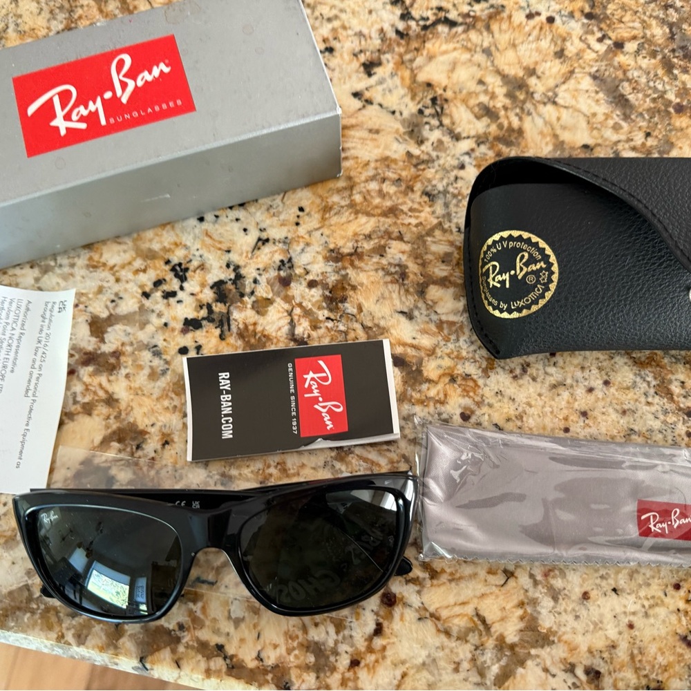 Ray-Ban Black Sunglasses Accessories Set